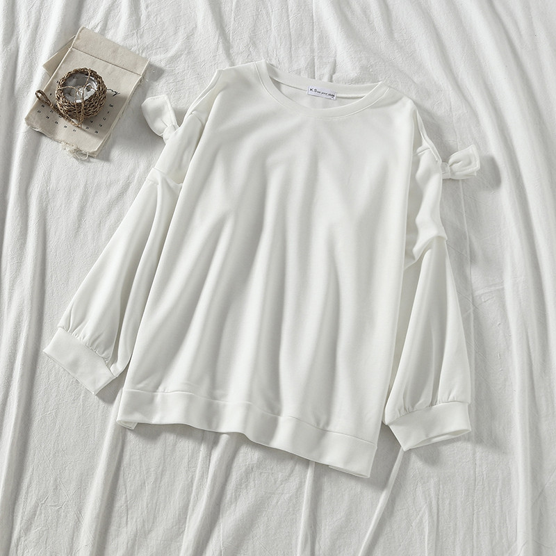 Bluză de damă modernă cu panglici în gri și alb