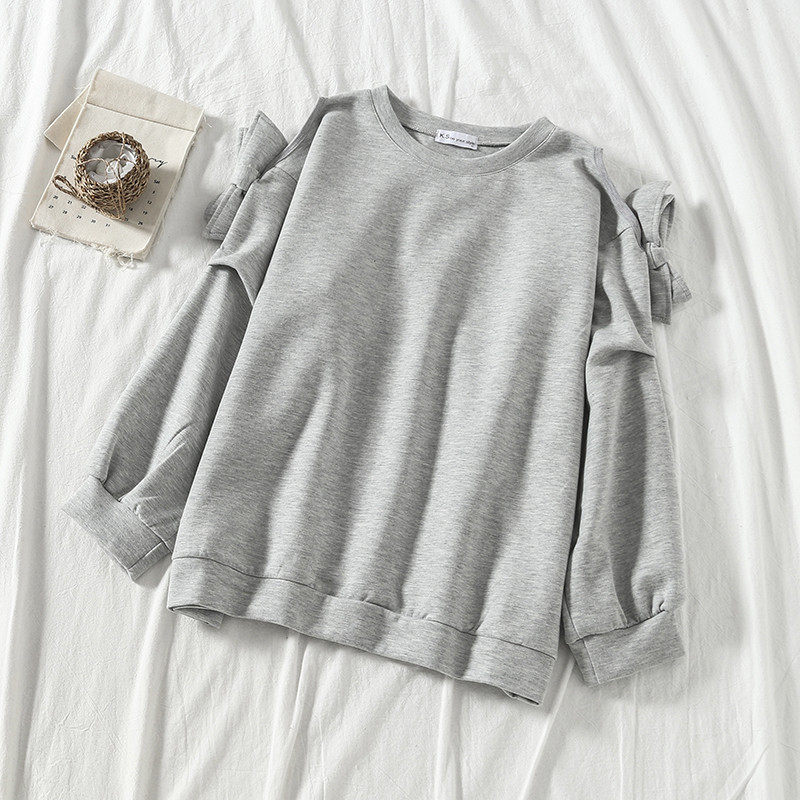 Bluză de damă modernă cu panglici în gri și alb