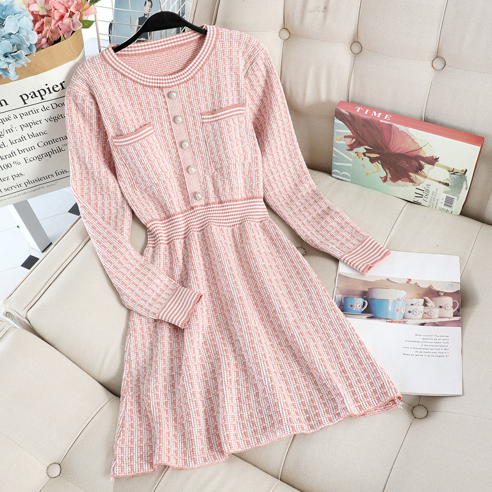 Rochie de dama moderna croiala cu nasturi in trei culori