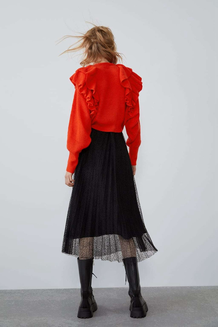 Fusta moderna plisata in negru cu tul