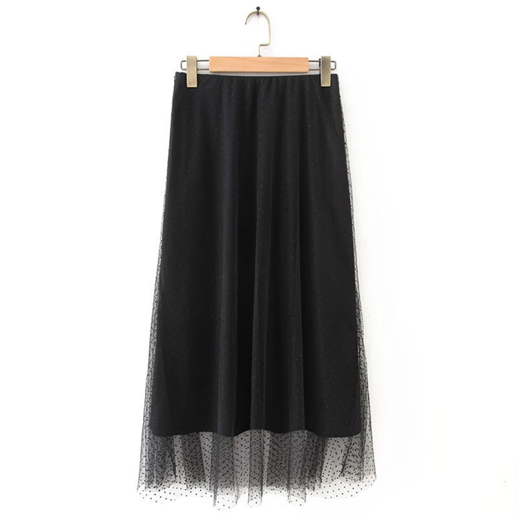 Fusta moderna plisata in negru cu tul