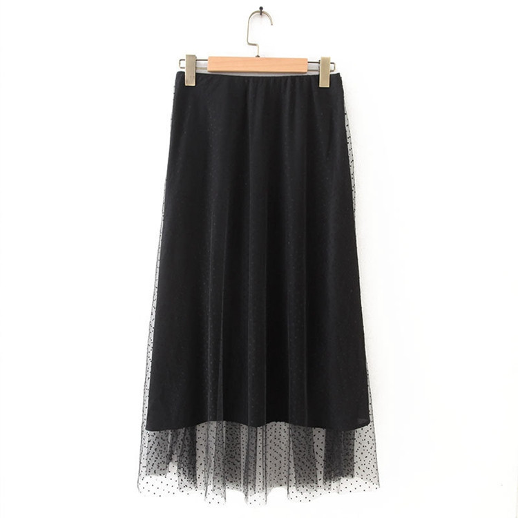 Fusta moderna plisata in negru cu tul