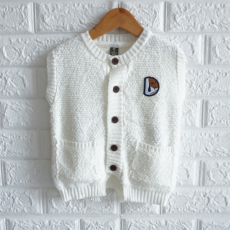 Model nou de vestă pentru copii pentru băieți cu nasturi în alb și maro