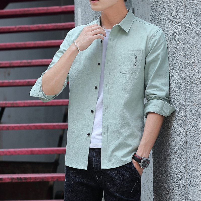 Cămașă de bărbați actuală în patru culori cu nasturi și buzunar