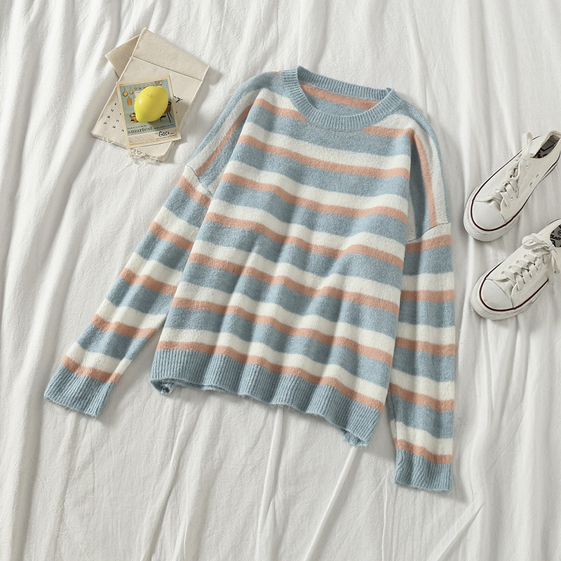 Pulover de damă cu dungi cu decolteu O în două culori