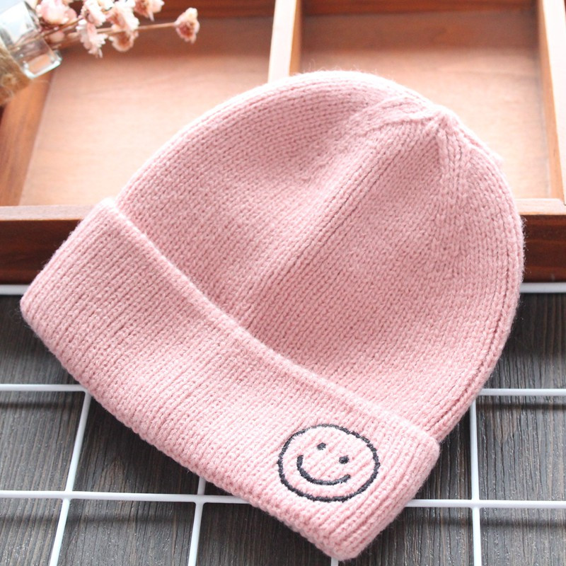 Új modell gyerek sapka lányoknak és fiúknak több színben hímzéssel