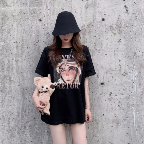 Μοντέρνα γυναικεία μπλούζα σε μαύρο χρώμα με εκτύπωση