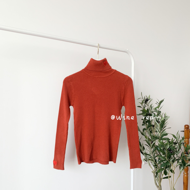 Γυναικείο πουλόβερ με κολάρο και κεντήματα σε διάφορα χρώματα