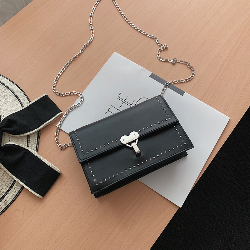 Öko bőrből készült női táska fémlánccal, négy színben