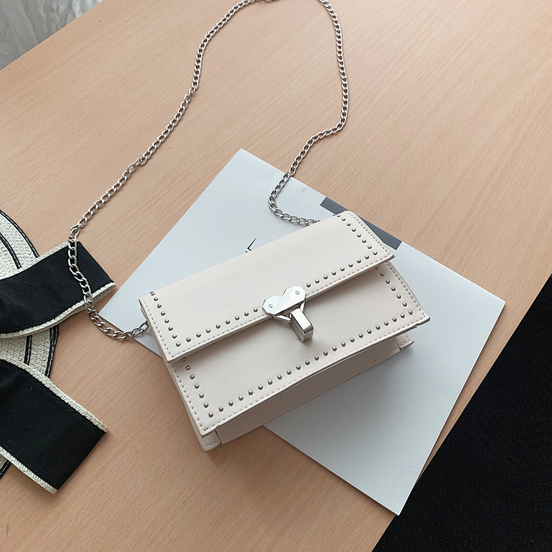 Öko bőrből készült női táska fémlánccal, négy színben