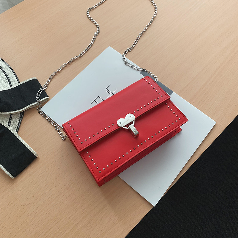 Öko bőrből készült női táska fémlánccal, négy színben