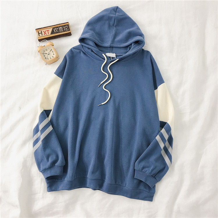 Αθλητικό γυναικείο φούτερ με κουκούλα σε πορτοκαλί, μπλε και άσπρο χρώμα