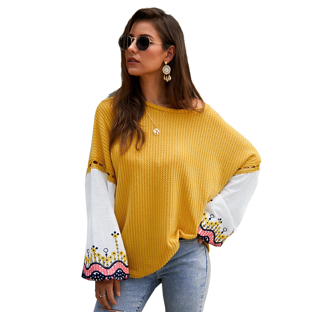 Pulover de dama modern cu decolteu O si broderie in doua culori