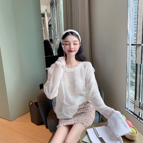 Λεπτό και διαφανή γυναικείο πουλόβερ σε τρία χρώματα