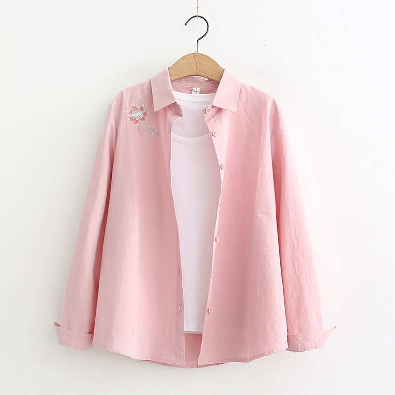 Μοντέρνο γυναικείο πουκάμισο νέο μοντέλο με κεντήματα σε λευκό και ροζ χρώμα