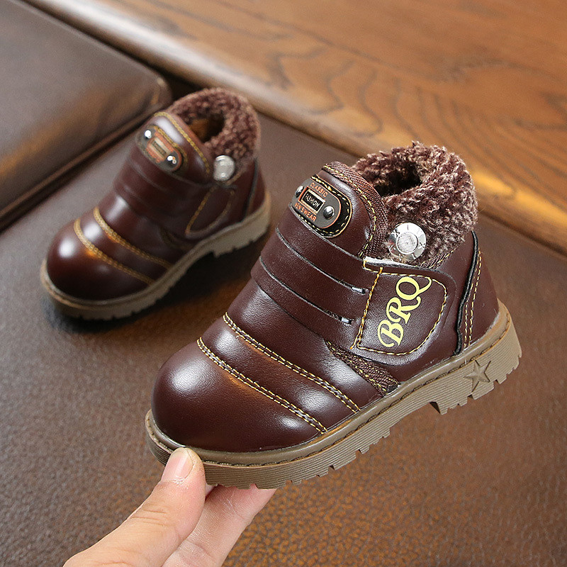 Модерни детски боти за момчета в три цвята с надпис