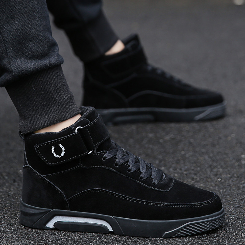 Adidasi moderni pentru barbati in trei culori cu talpa plata si sireturi