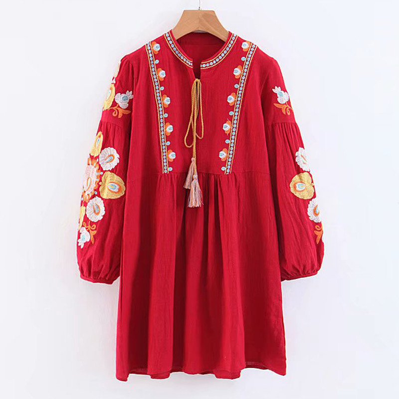 Rochie casual dama cu broderie colorata - model larg in negru