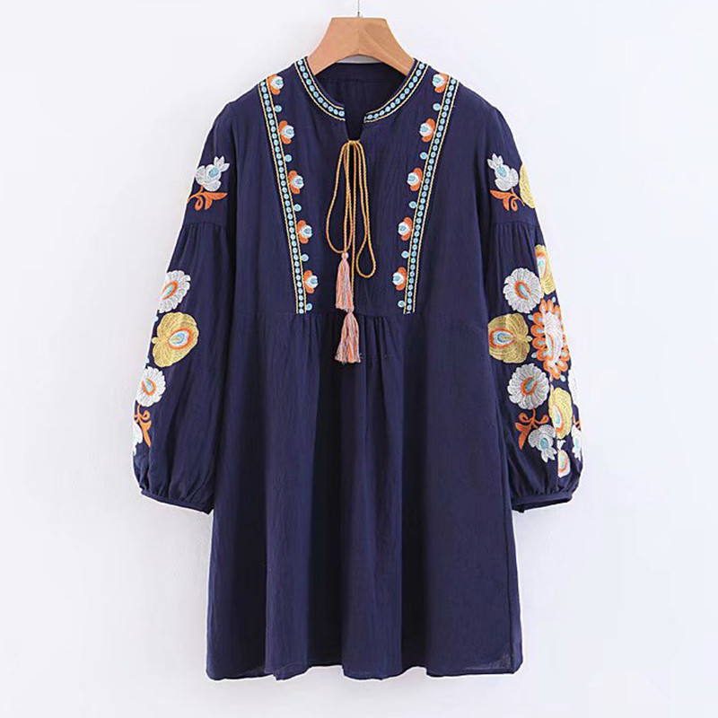 Rochie casual dama cu broderie colorata - model larg in negru