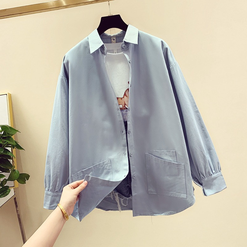 Cămașă modernă de damă cu guler clasic în alb, albastru, galben și verde