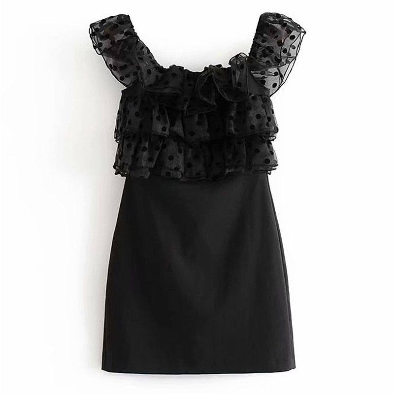 Rochie elegantă de damă cu element de dantelă în negru