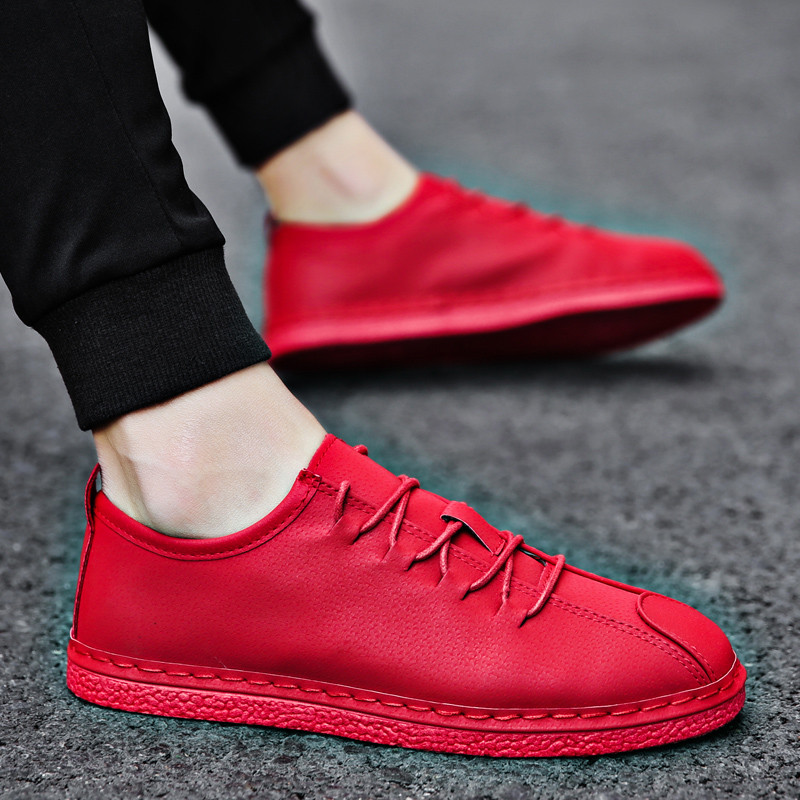 Men`s casual sneakers made of eco leather with laces in three colors
