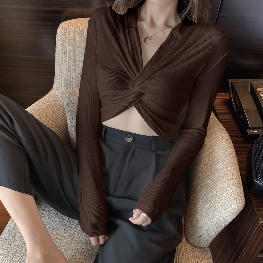 Bluza scurta de dama cu decolteu spitz in mai multe culori