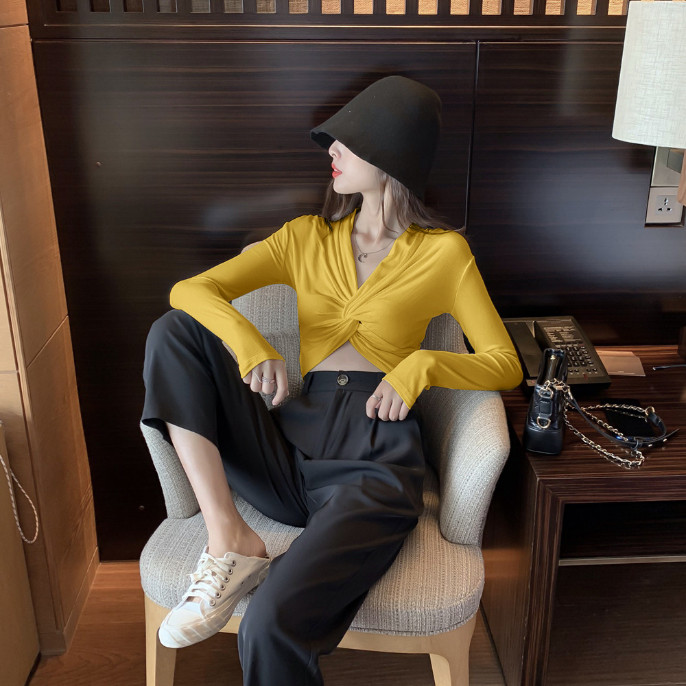 Bluza scurta de dama cu decolteu spitz in mai multe culori