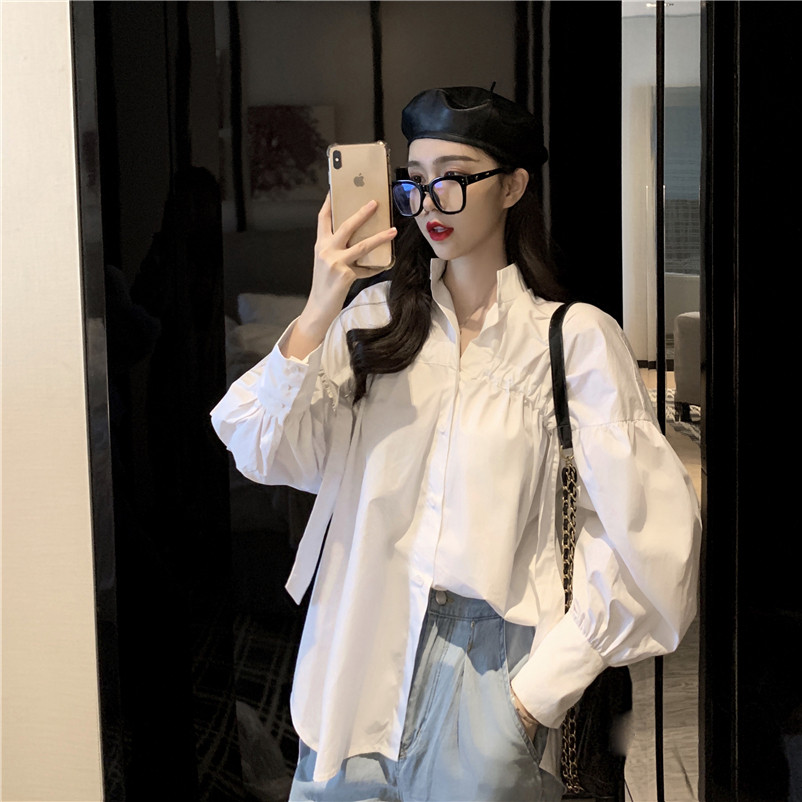 Cămașă de damă cu cravate și nasturi în alb