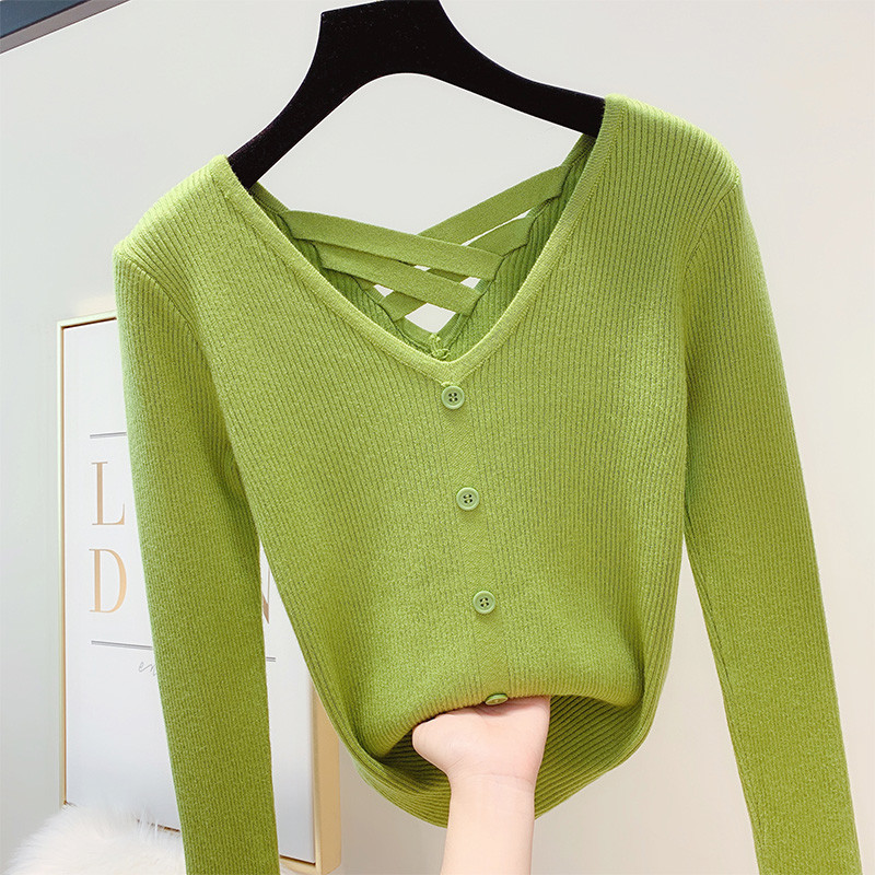 Pulover de dama cu nasturi si decolteu spitz in mai multe culori