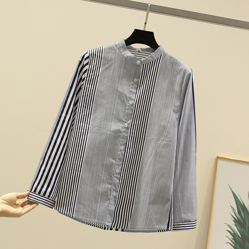 Modern női ing alacsony gallérral, két színben