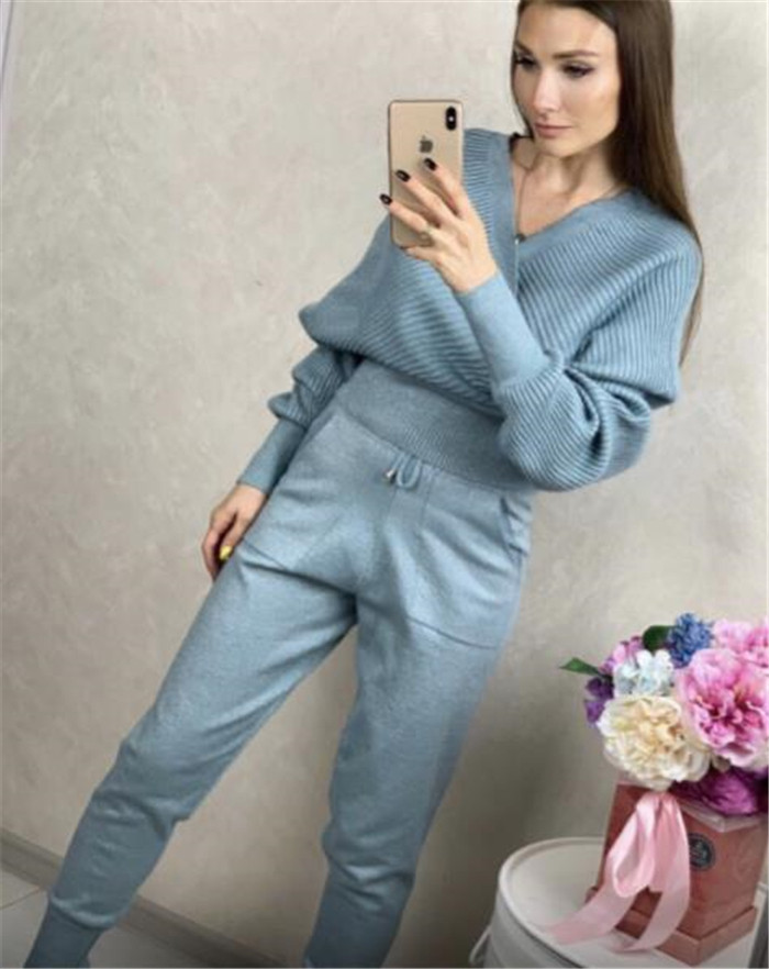 Καθημερινό γυναικεία πλεκτό σετ σε τέσσερα χρώματα με λαιμόκοψη