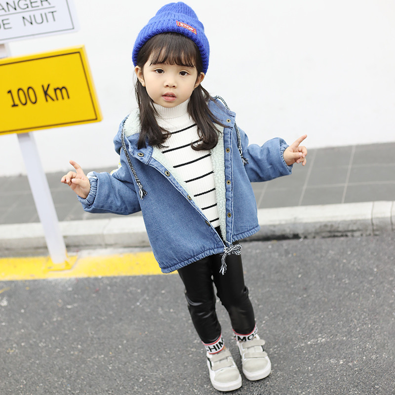 Geaca casual pentru copii in albastru cu aplicatie pentru fete