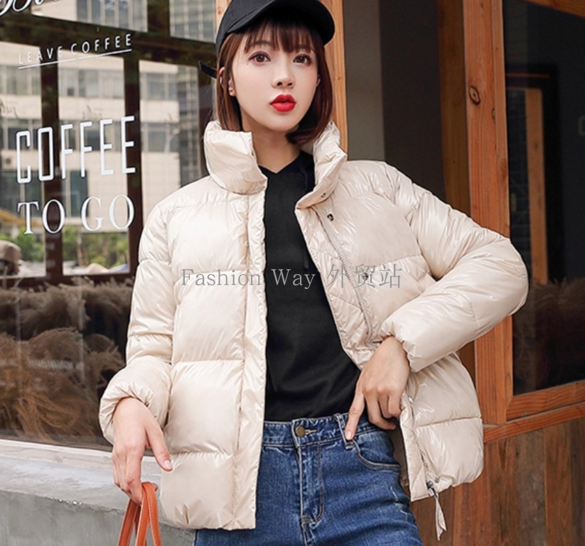 Νέο μοντέρνο γυναικείο μπουφάν με φερμουάρ και κουμπιά σε διάφορα χρώματα