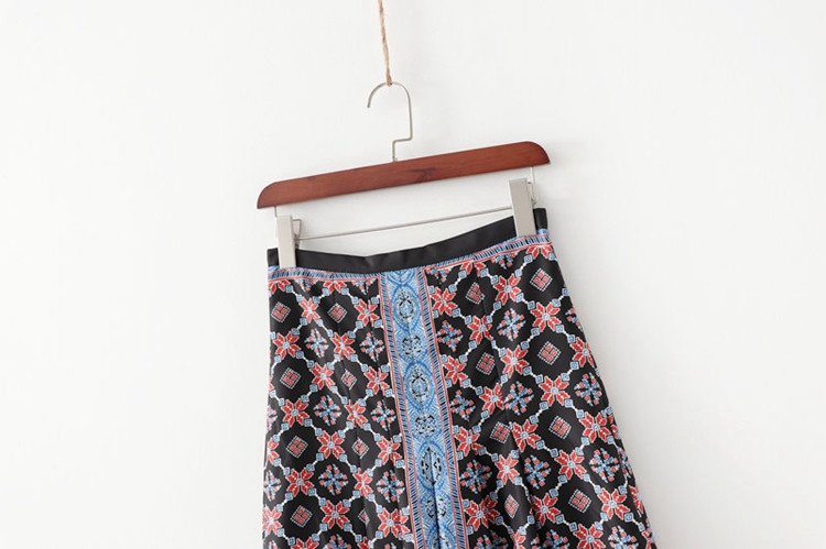 Fusta de dama cu croiala lunga cu model cu model