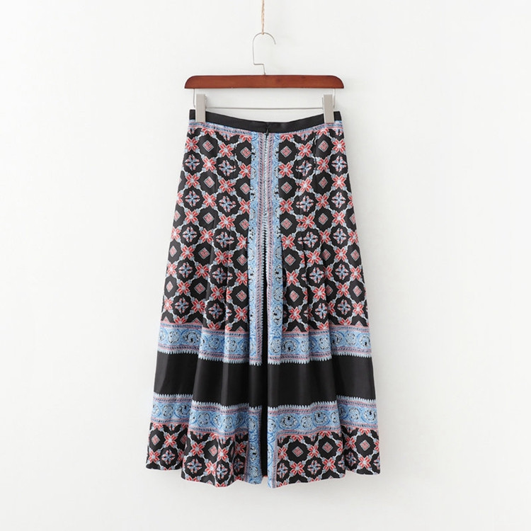 Fusta de dama cu croiala lunga cu model cu model