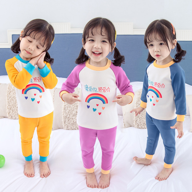 Детска пижама за момичета в четири цвята с апликация