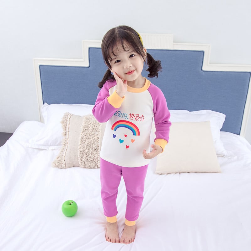 Pijamale pentru fete pentru copii in patru culori cu aplicatie