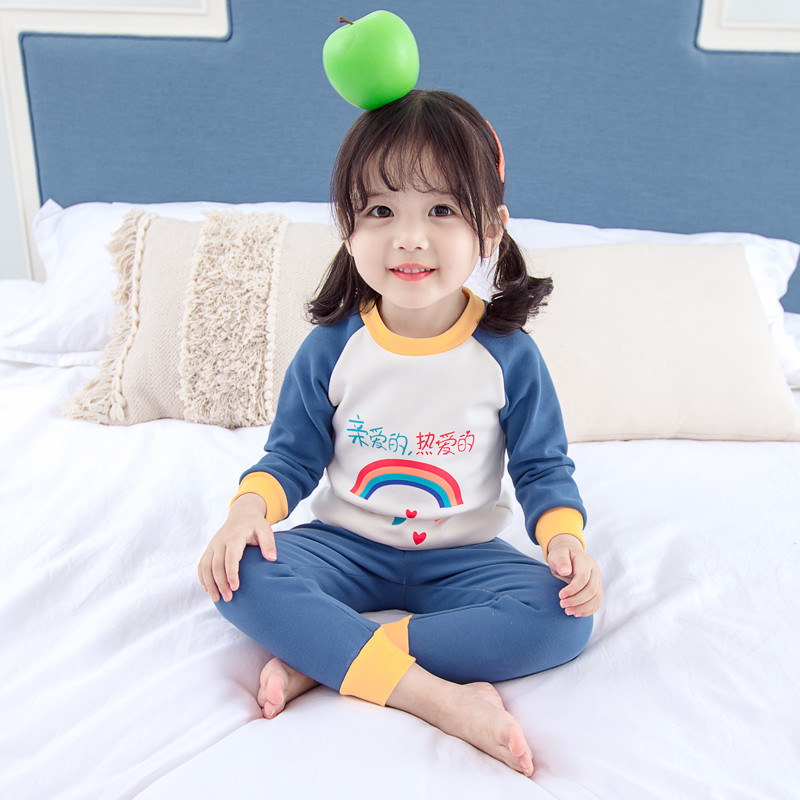 Pijamale pentru fete pentru copii in patru culori cu aplicatie