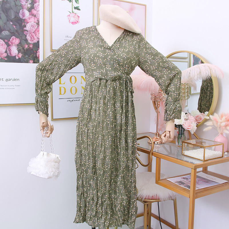 Rochie de dama model nou cu decolteu spitz si maneci lungi - mai multe culori