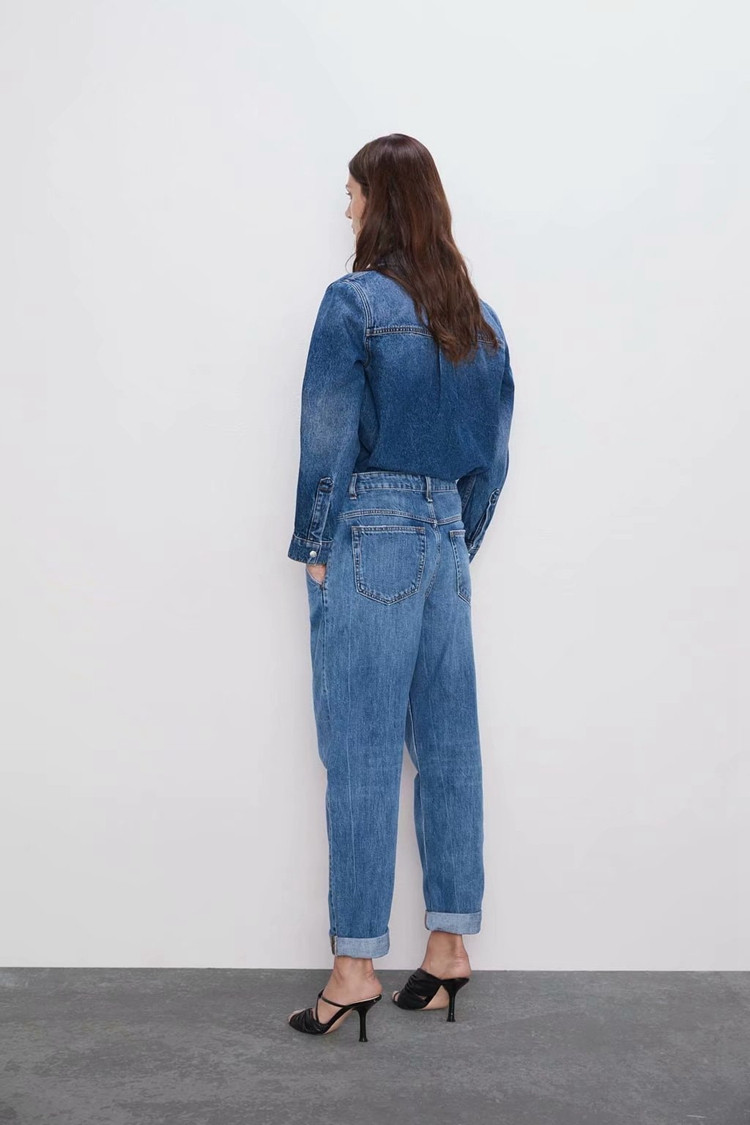 Blugi dama - model larg cu buzunare in albastru