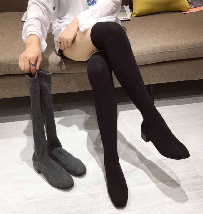 Ежедневни дамски ботуши тип чорап в черен и сив цвят