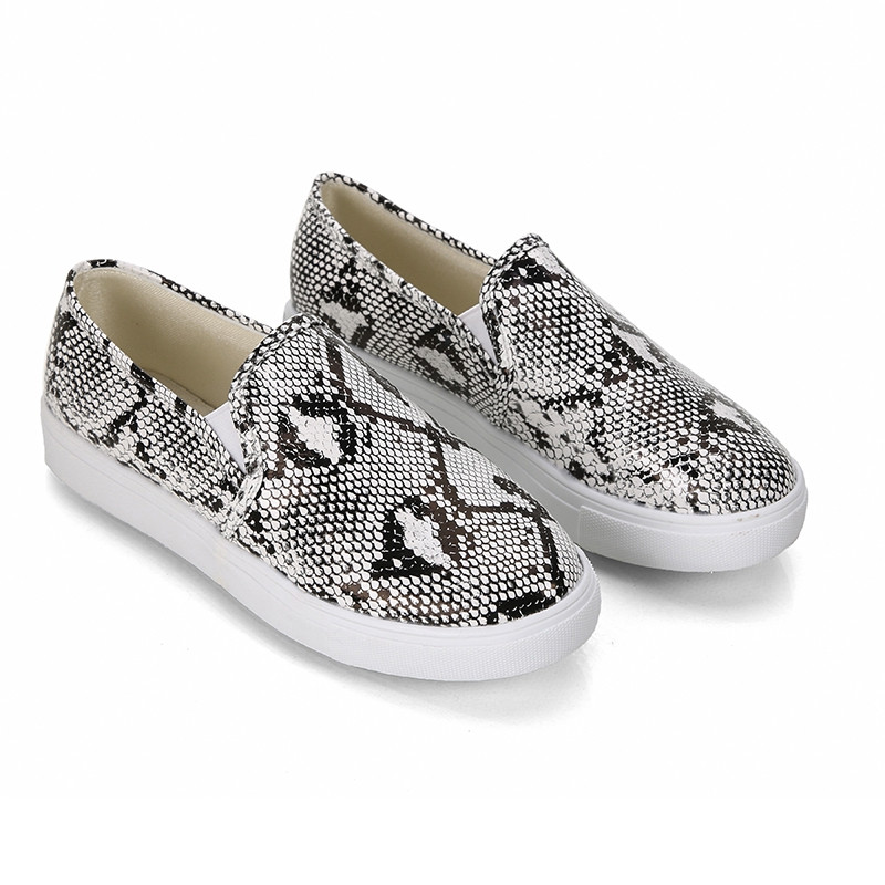 Pantofi casual dama cu talpa plate si model animal in doua culori