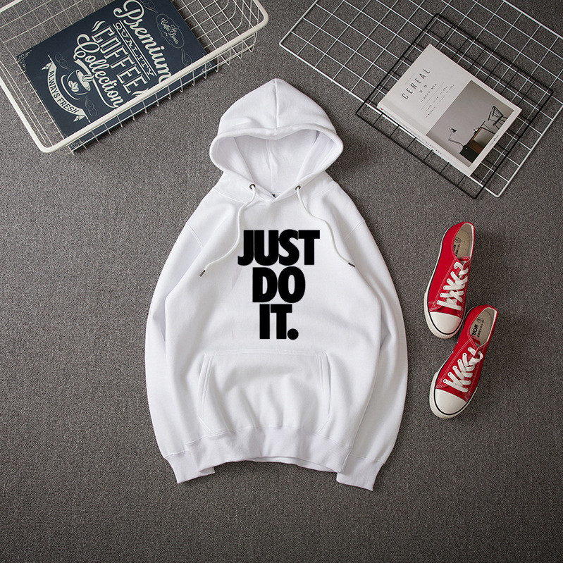 Hit γυναικείο φούτερ με πολύχρωμη επιγραφή και κουκούλα σε διάφορα χρώματα