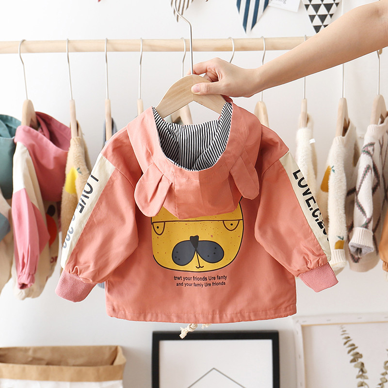 Geaca zilnica pentru copii cu aplicatie in trei culori pentru baieti si fete