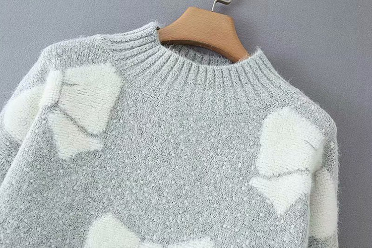 Pulover de dama cu aplicatie - panglica in trei culori