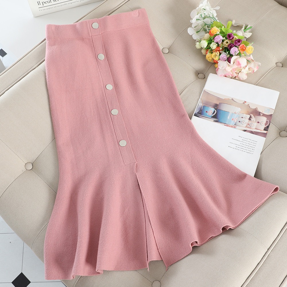 Model de fustă de damă modern croiat cu nasturi în mai multe culori