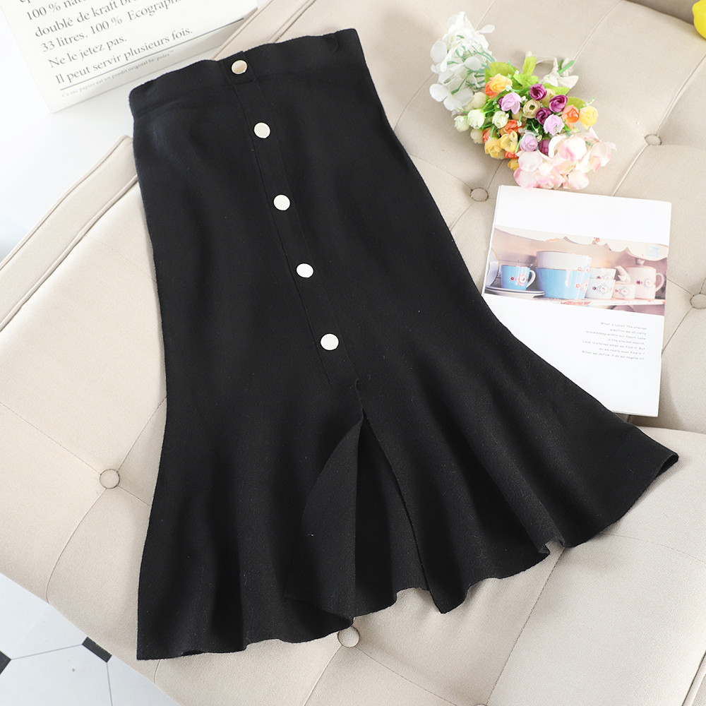 Model de fustă de damă modern croiat cu nasturi în mai multe culori