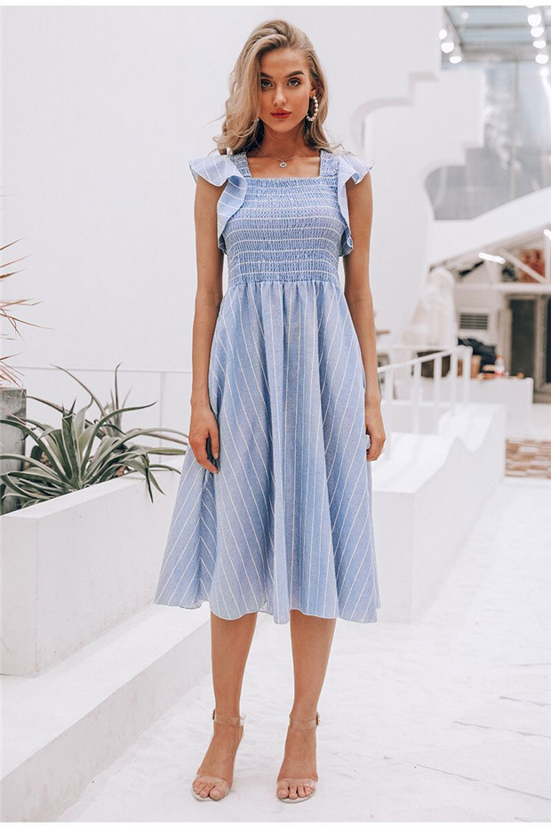 Καθημερινό γυναικείο μακρύ φόρεμα σε μπλε χρώμα