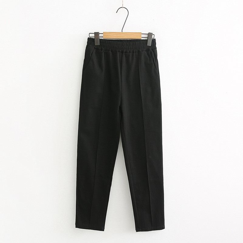 Pantaloni casual dama in alb, negru si maro